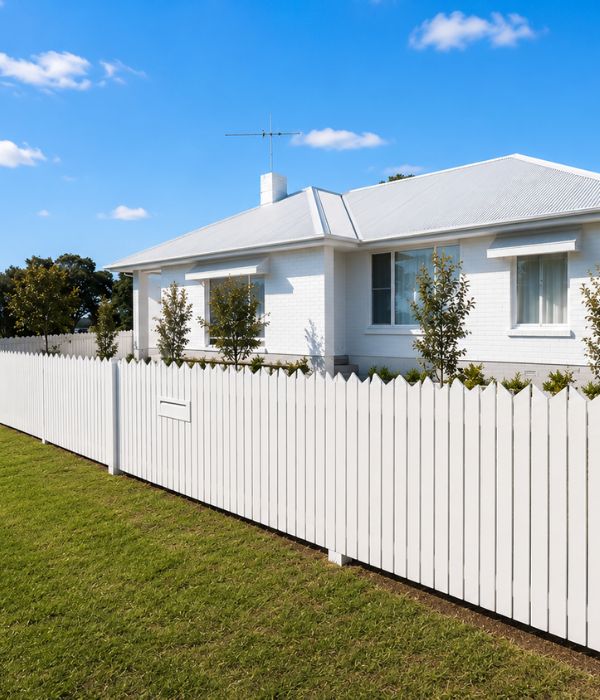 Home picket fence